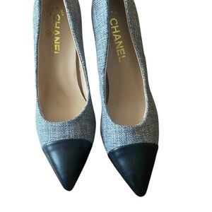 Chanel Black white Tweed leather cap toe Pearl Heels